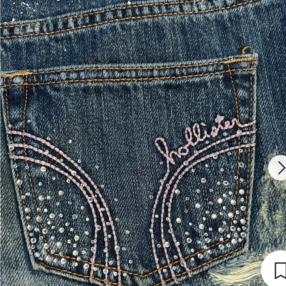 Hollister Y2K Vintage skirt SZ 3 with Embellished Design